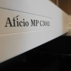 Ricoh MP C3002 - używana kserokopiarka kolorowa - RADF duplex sieć tonery